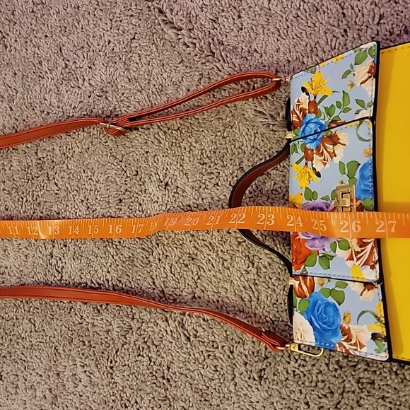2 Pieces NWOT Red Yellow Floral Shoulder Handbag or Clutch w wallet wristlet - Picture 6 of 14